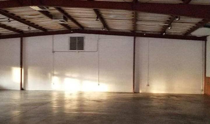 701 Market Place: Dim